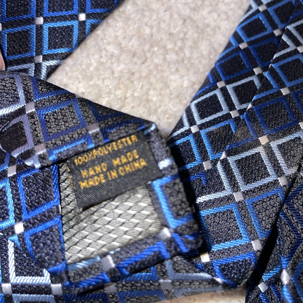 Alexander Julian Colours Blue Diamond Neck Tie 100% Polyester - Picture 2 of 4
